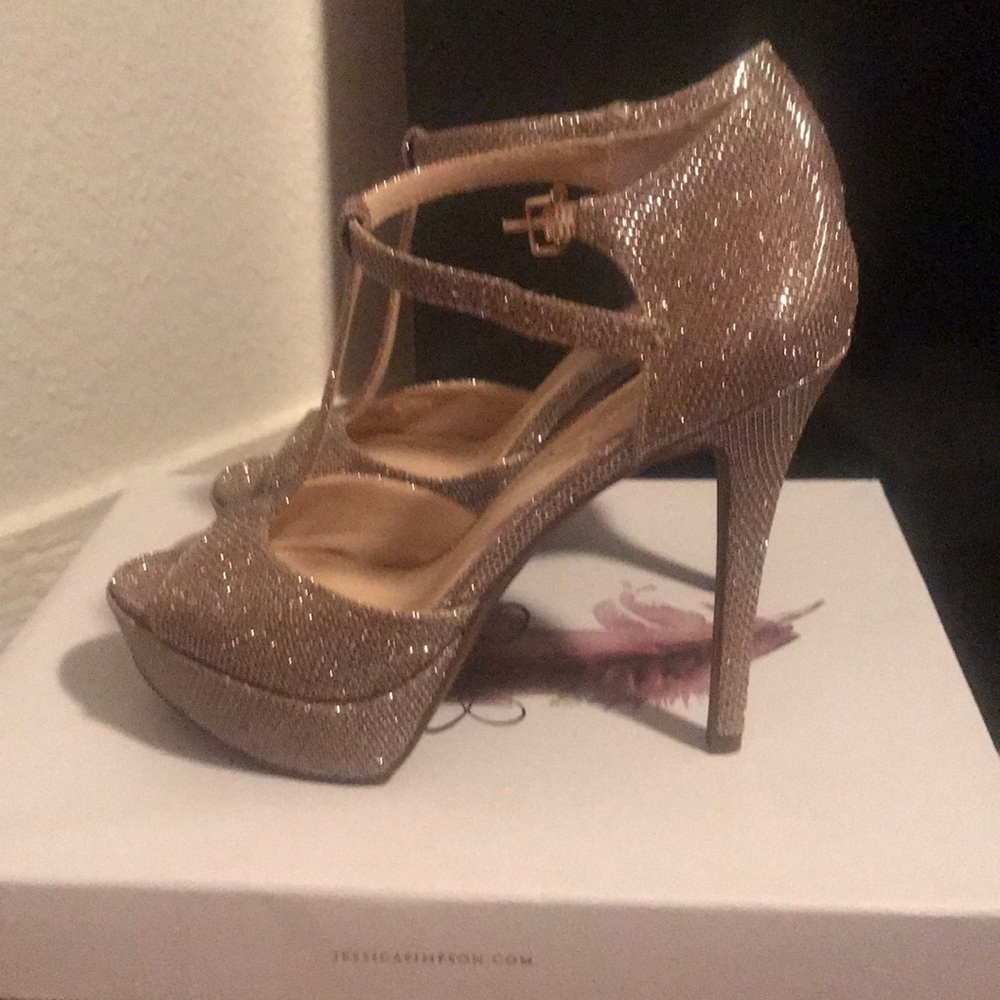 Jessica Simpson Sparkling ✨ Gold Heels